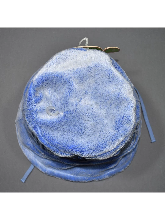 Синя Зимна Приказка: Детска Топла Шапка Звезден Блясък Синя Зимна Приказка: Детска Топла Шапка Звезден Блясък