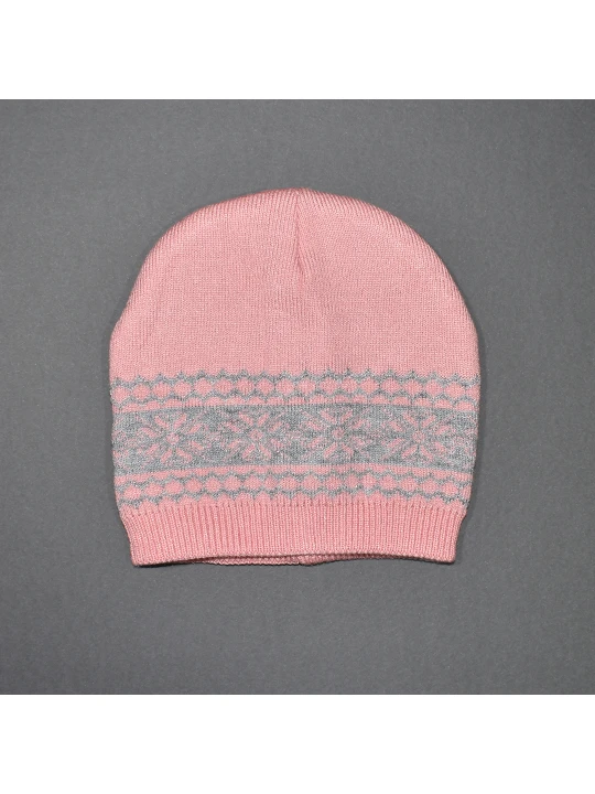 Розова Бебешка Шапка с Нежен Снежинков Орнамент Розова Бебешка Шапка с Нежен Снежинков Орнамент