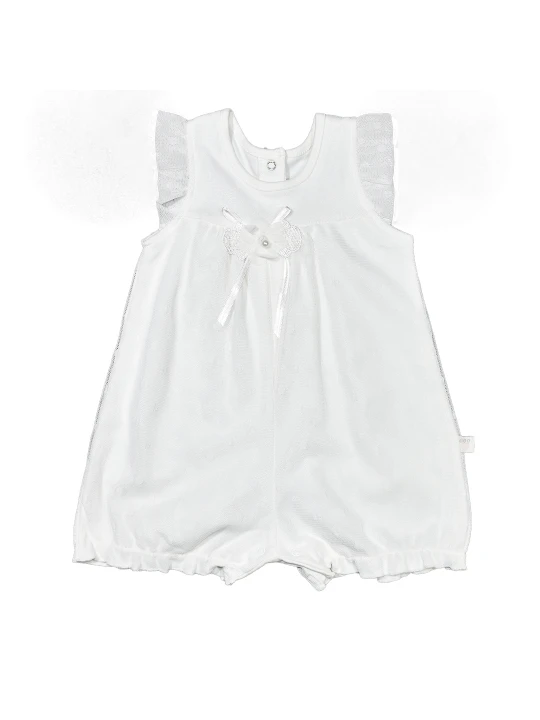 Бебешки летен гащеризон за момиче в бяло Бебешки летен гащеризон за момиче в бяло