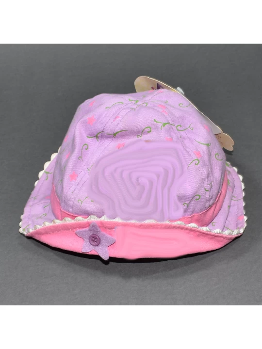 Сладка детска шапка за момиче във виолетово и розово с момиченце Сладка детска шапка за момиче във виолетово и розово с момиченце