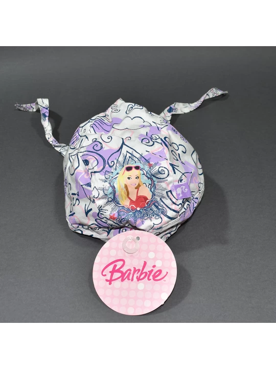 Елегантна детска шапка за момиче в лилаво и бяло с апликация на кукла Елегантна детска шапка за момиче в лилаво и бяло с апликация на кукла