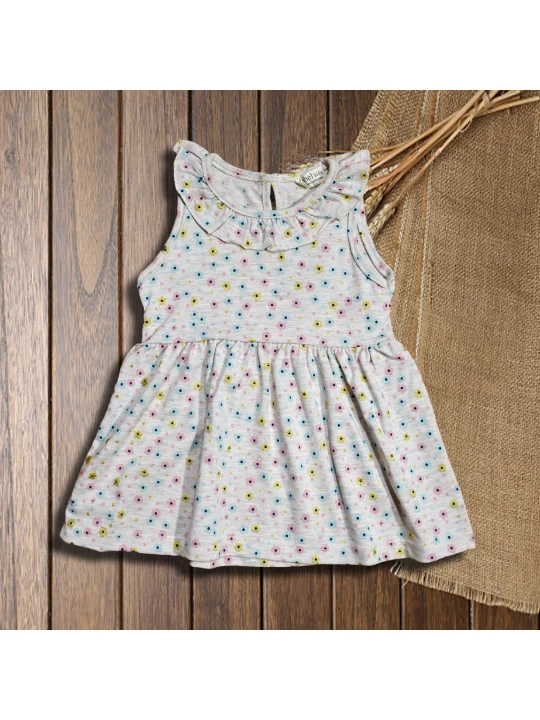 Прелестна бебешка лятна рокля за момиче - вълшебни цветя и удобство в нежен памучен десен Прелестна бебешка лятна рокля за момиче - вълшебни цветя и удобство в нежен памучен десен