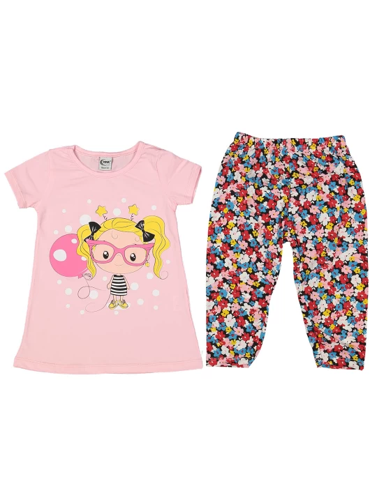 Лятна нежност: Детски комплект с момиче, балон и цветни цветя Лятна нежност: Детски комплект с момиче, балон и цветни цветя