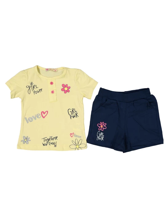 Слънчев летен комплект за момиче - Жълта тениска с цветя и надписи, тъмносини къси панталонки с картинка на цвете Слънчев летен комплект за момиче - Жълта тениска с цветя и надписи, тъмносини къси панталонки с картинка на цвете