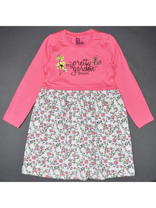 Цветна Пролет: Детска Рокля с Цветни Мотиви и Свежи Надписи" Цветна Пролет: Детска Рокля с Цветни Мотиви и Свежи Надписи"