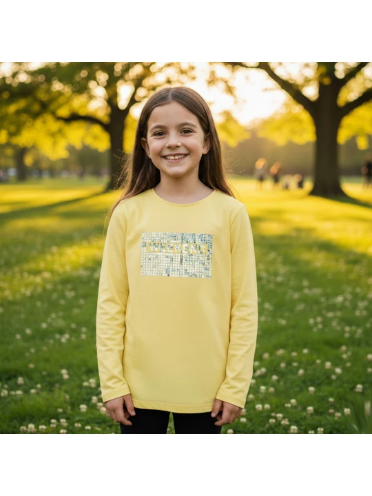 "Слънчеви Рефлекси" - Детска Блуза с Бляскав Надпис "WEEKEND" "Слънчеви Рефлекси" - Детска Блуза с Бляскав Надпис "WEEKEND"